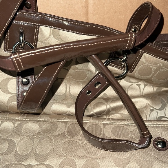 Coach purse - Picture 5 of 7